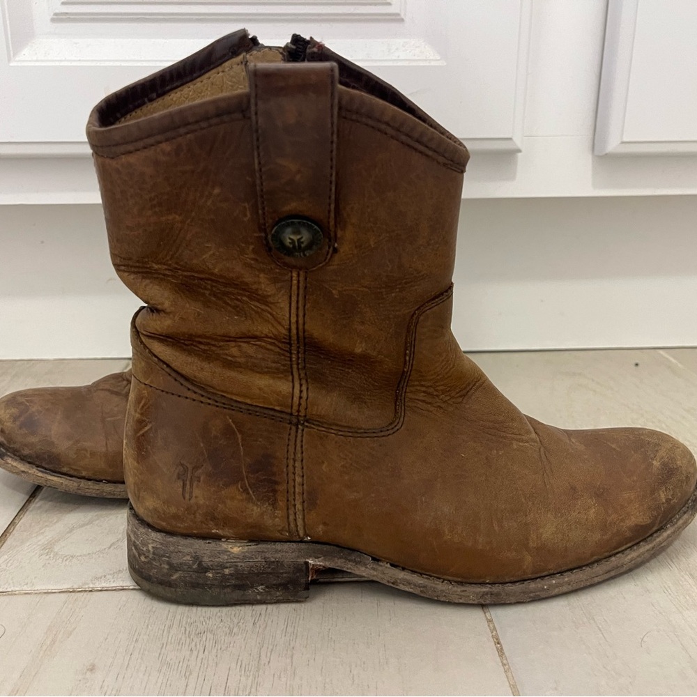 Frye Melissa Button Short Boot - image 6